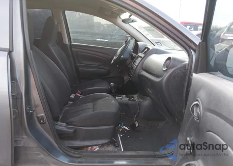 2016 Nissan Versa 1.6 S z USA, uszkodzony, nr VIN 3N1CN7AP2GL896756